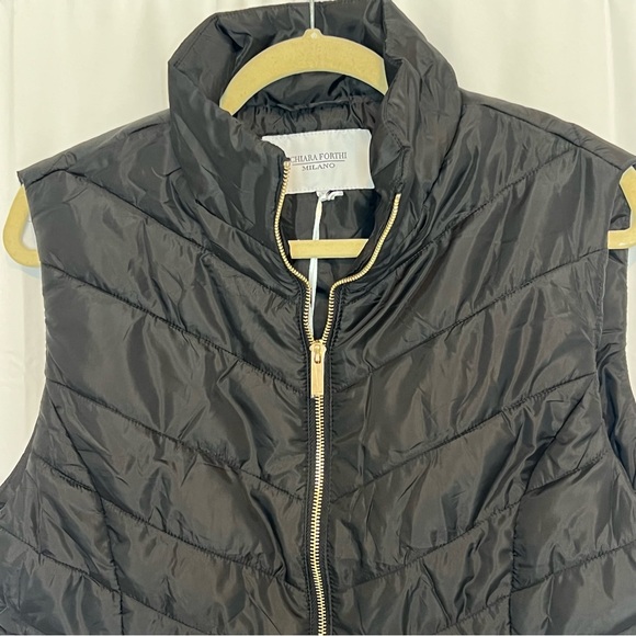 Chiara Forthi Milano Black Vest Size M NWT's - Picture 2 of 5